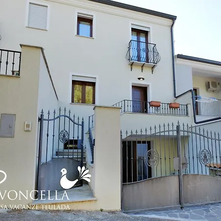 Vacanze La Pavoncella テウラーダ